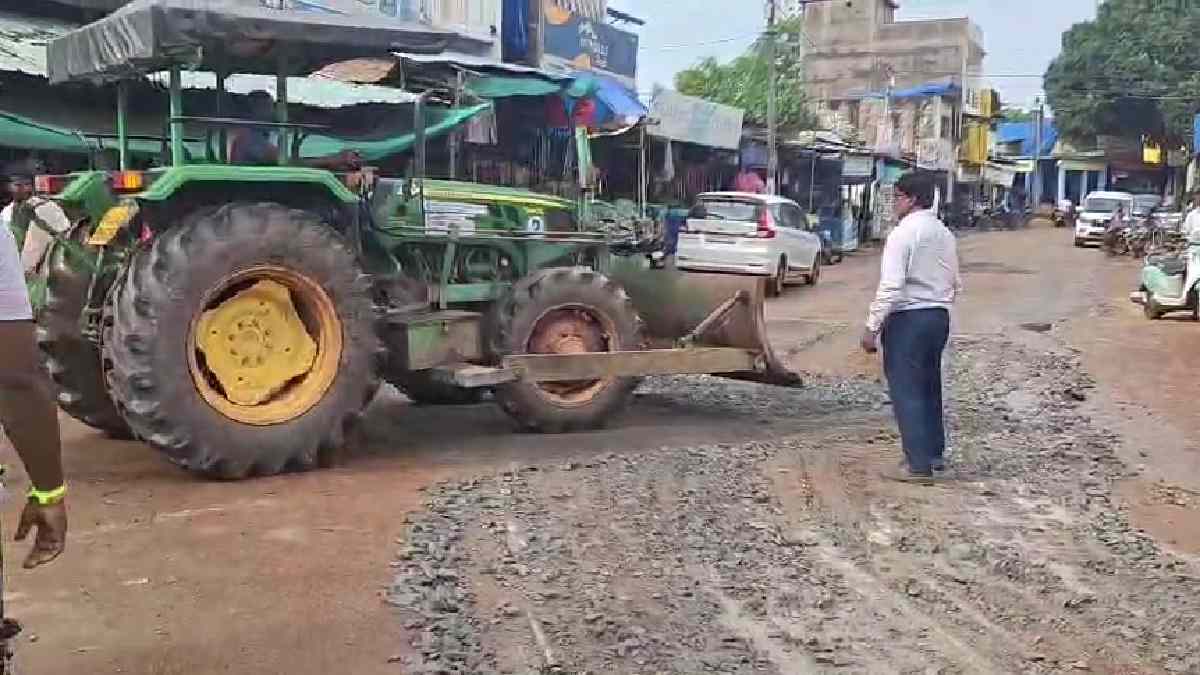 सूरजगढ़ माइंस की पहल: माइंस रूट ही नहीं, ग्रामीण सड़कों की भ... - CG Sandesh