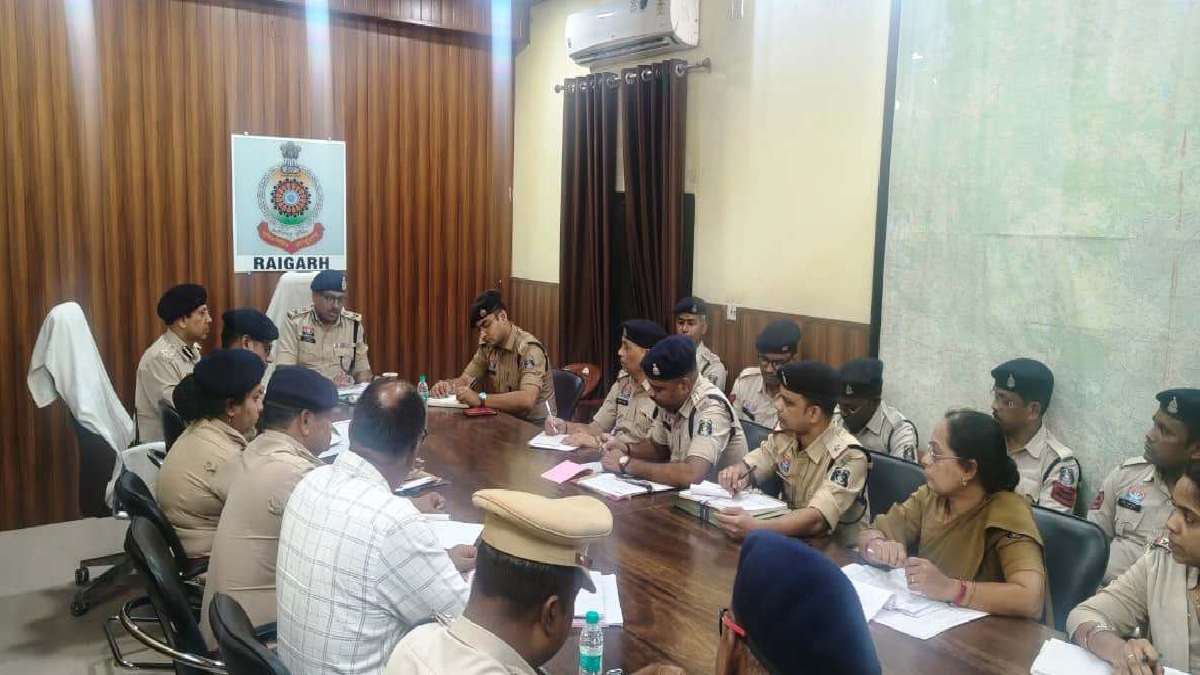 आईजी राम गोपाल गर्ग का दो दिवसीय वार्षिक निरीक्षण, पुलिसिंग ... - CG Sandesh