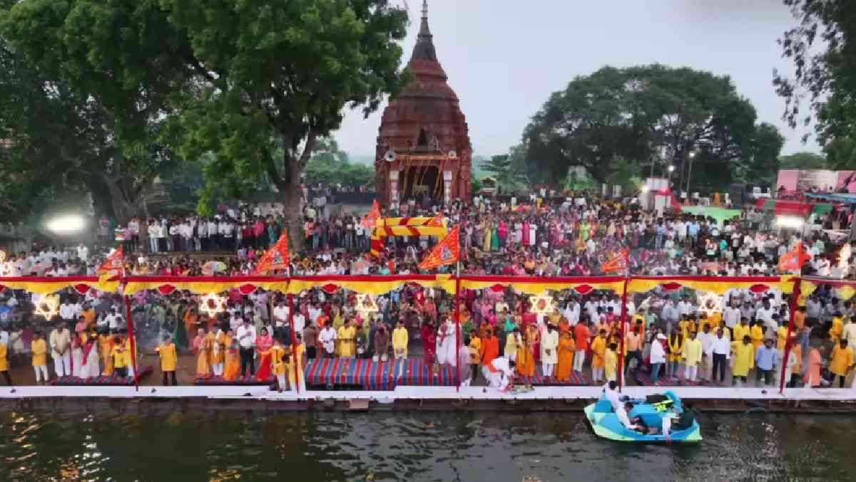 1200 साल पुराने सिद्धेश्वर मंदिर में उमड़ा आस्था का सैलाब, स... - CG Sandesh