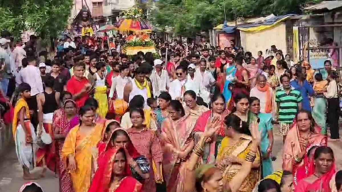 राष्ट्रभक्ति के रंग में निकली कांवड़ यात्रा, विधानसभा अध्यक्... - CG Sandesh