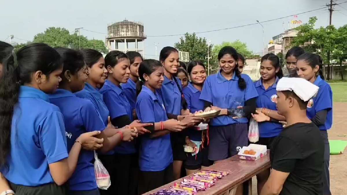 भारत माता सैनिक फिजिकल एकेडमी में मनाया गया रक्षाबंधन, प्रशि... - CG Sandesh