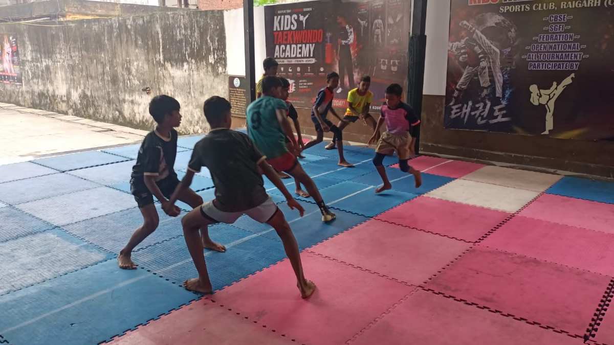 ब्लॉक स्तरीय कबड्डी प्रतियोगिता में 12 खिलाड़ियों का चयन - CG Sandesh