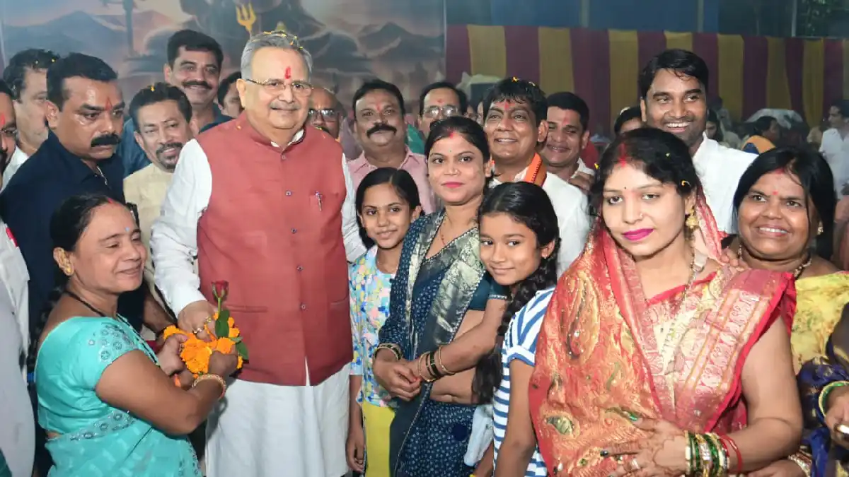 महासमुंद : रुद्राभिषेक में शामिल हुए पूर्व मुख्यमंत्री व विध... - CG Sandesh