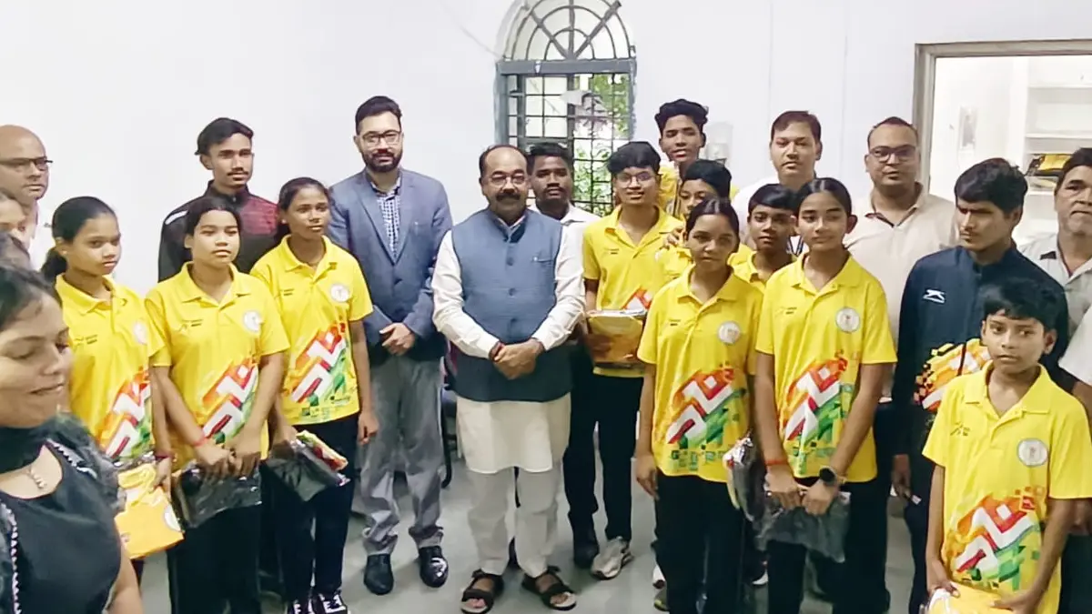 महासमुंद : खेलों इंडिया तीरंदाजी सेंटर के खिलाड़ियों को उप म... - CG Sandesh
