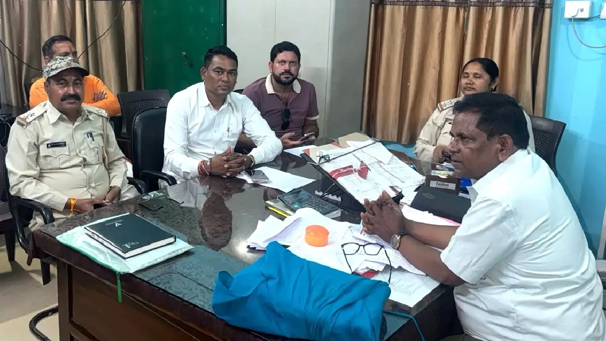 महासमुंद : स्थायी वन समिति की बैठक सम्पन्न, वन संरक्षण एवं व... - CG Sandesh