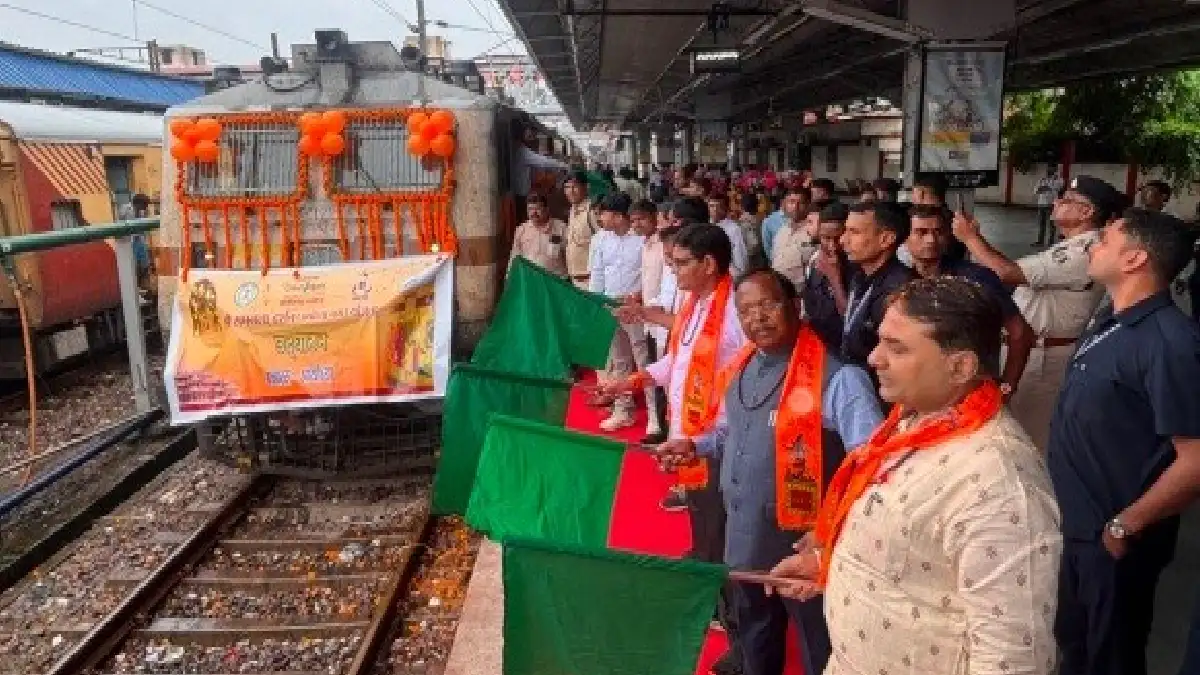 महासमुंद : जिले से 146 श्रद्धालु रामलला दर्शन के लिए हुए अयो... - CG Sandesh