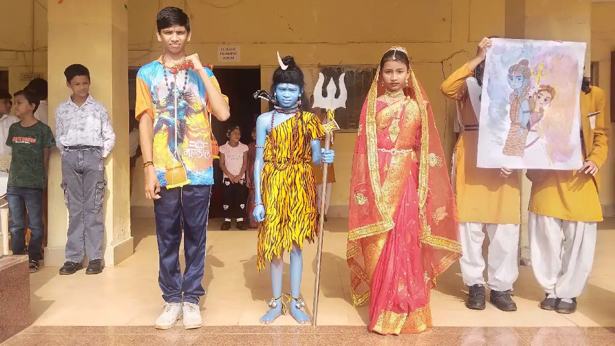 महर्षि विद्या मंदिर, मचेवा, महासमुंद में सावन के प्रथम सोमवा... - CG Sandesh