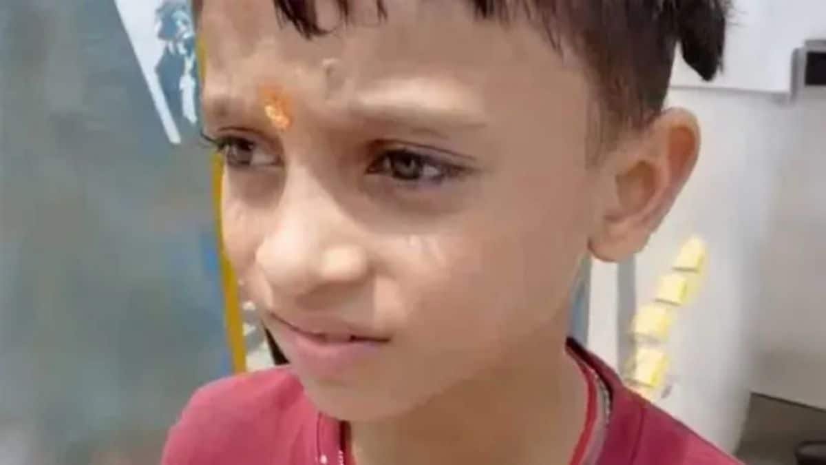बिहार के आंदोलन में छा गया 6 साल का छोटा बच्चा आदित्य, बस की... - CG Sandesh