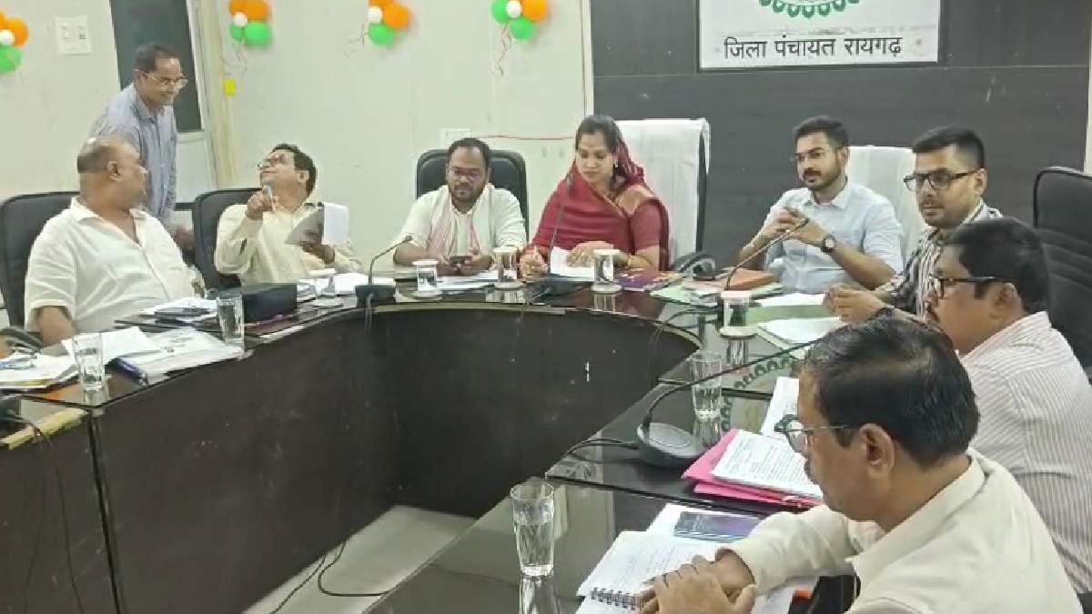 रायगढ़ : जिला पंचायत की सामान्य सभा में सड़क, शिक्षा और स्वा... - CG Sandesh