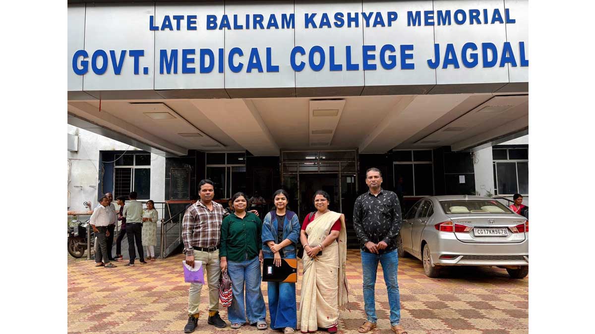 बसना : सिंघनपुर की बेटी रूपाली कुलदीप का MBBS में चयन क्षेत्... - CG Sandesh