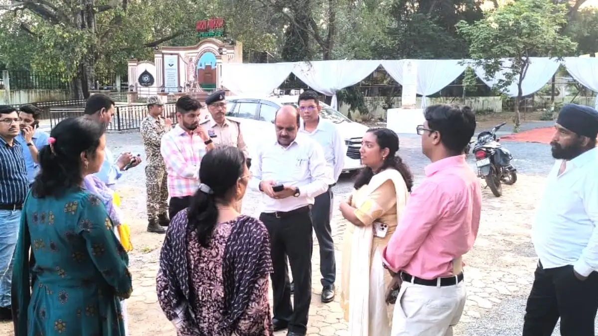 महासमुंद : ‘आशीर्वाद का दीया’ कार्यक्रम की तैयारियों का सीईओ... - CG Sandesh