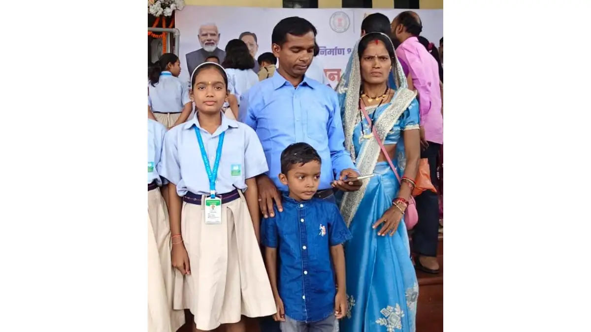 महासमुंद : श्रमिक की बेटी अब रायपुर के कांगेर वैली स्कूल में... - CG Sandesh