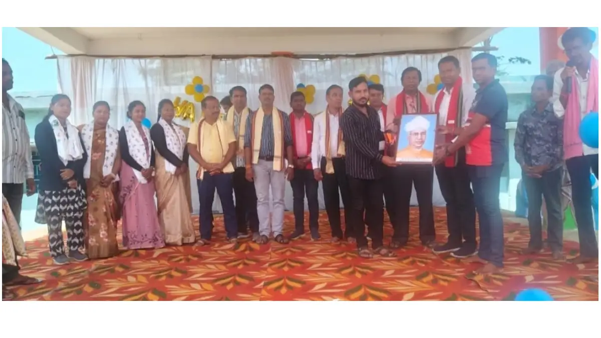 सरायपाली : चारभाठा में शिक्षक दिवस समारोह का आयोजन - CG Sandesh