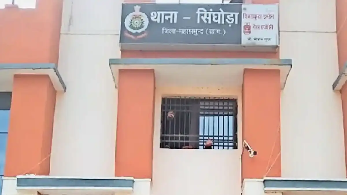 सिंघोड़ा : बाजार से लौट रहे पिता-पुत्र की बाइक को ट्रक ने मा... - CG Sandesh